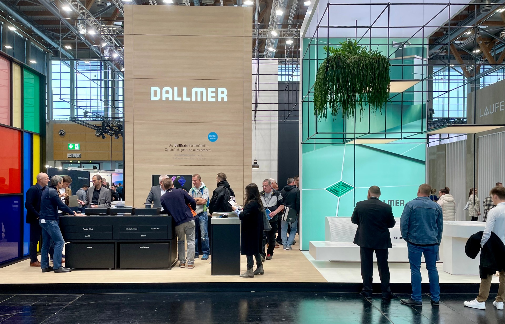 Nach dem großen Zuspruch auf der IFH kann es das Messeteam kaum erwarten, auf der SHK die neuen Dallmer-Produkte zu zeigen. Foto: Dallmer GmbH + Co. KG